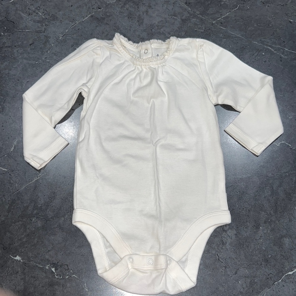 Baby Gap long sleeve onesie 12-18M
